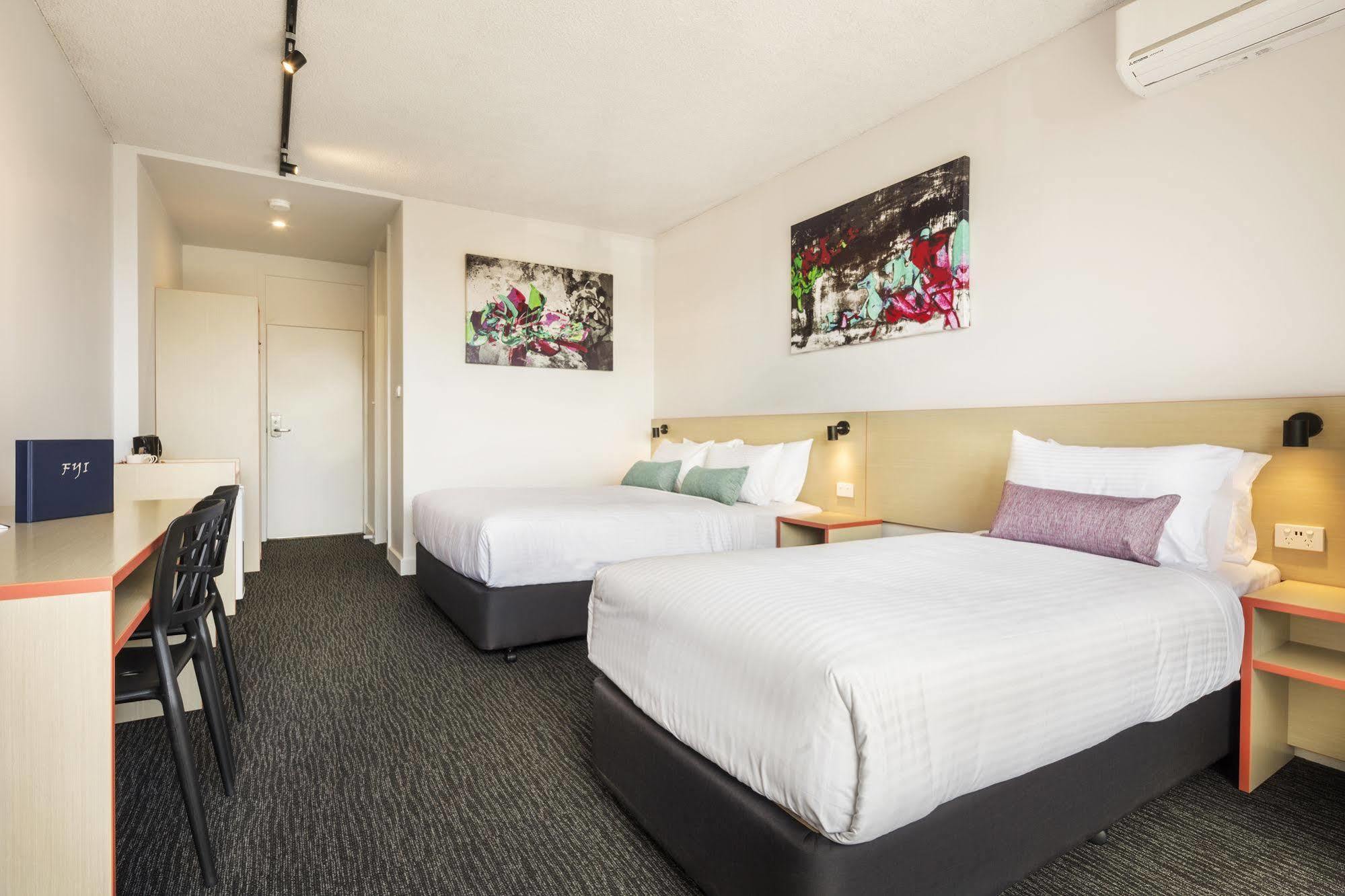 Hotel Nightcap At Waltzing Matilda