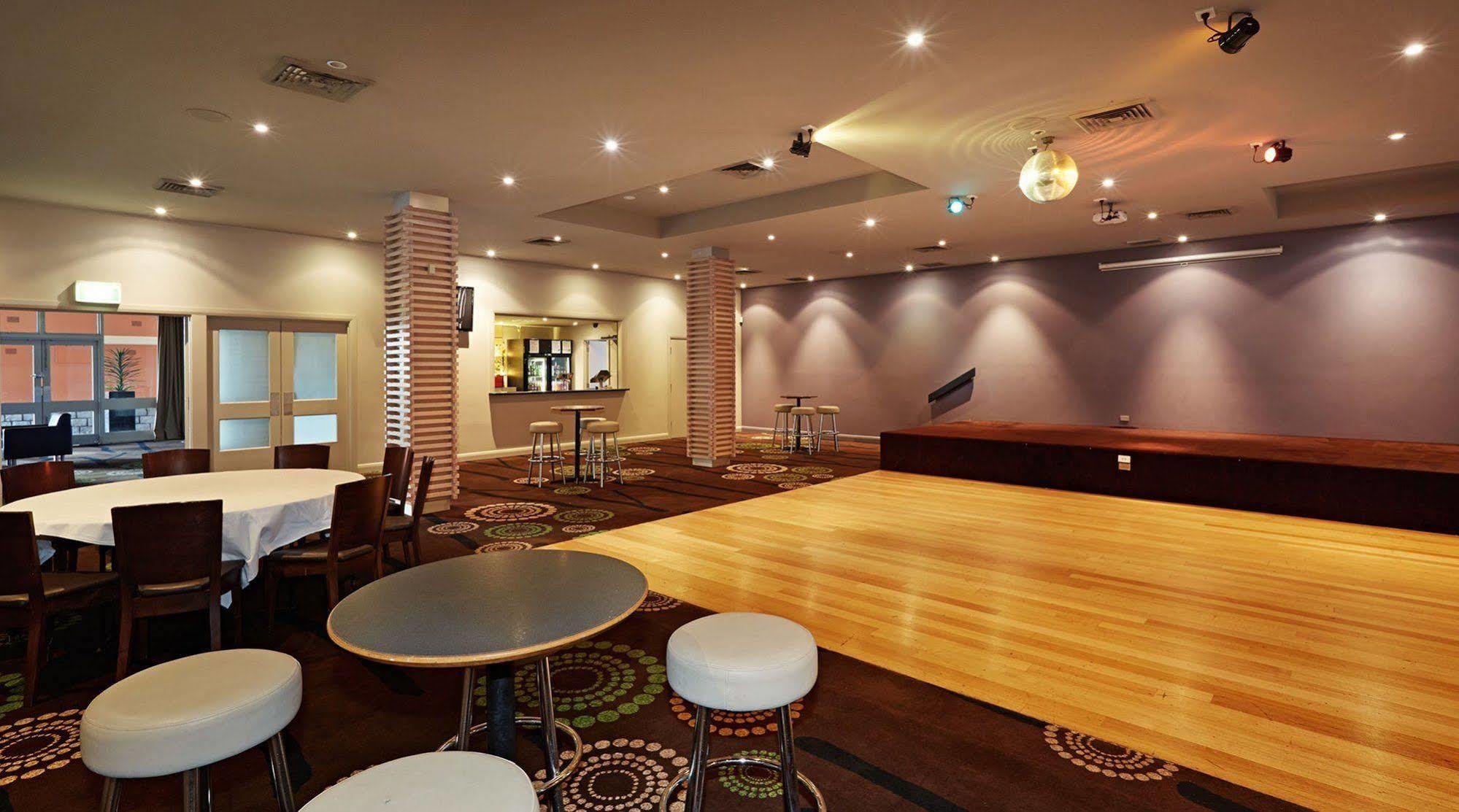 Nightcap At Waltzing Matilda Springvale